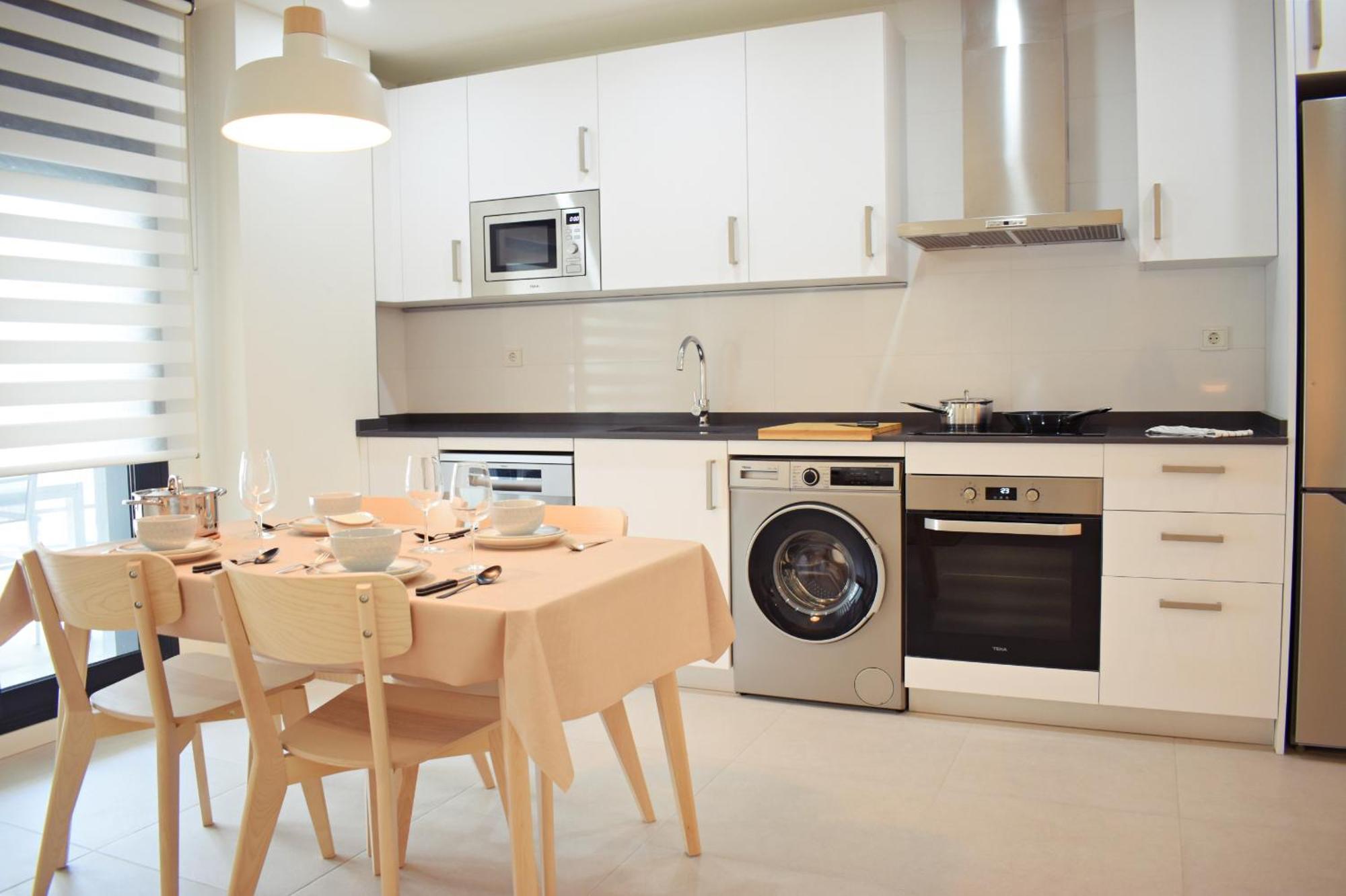 Amalia'S Home: Luminoso Apartamento Muy Cerca De La Playa マラガ エクステリア 写真